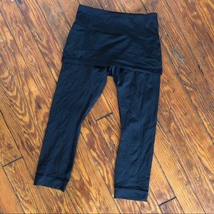 Lululemon size 6 leggings with attached skirt
